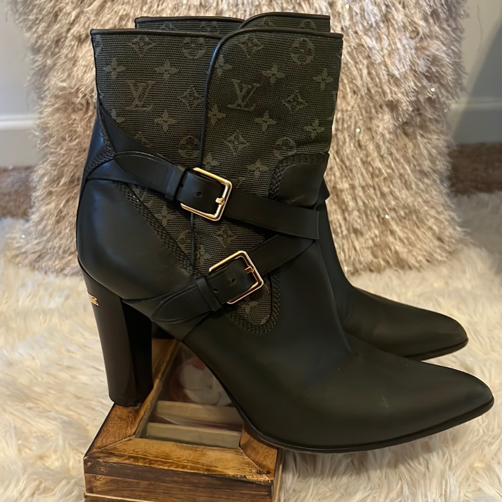 Louis Vuitton ankle booties